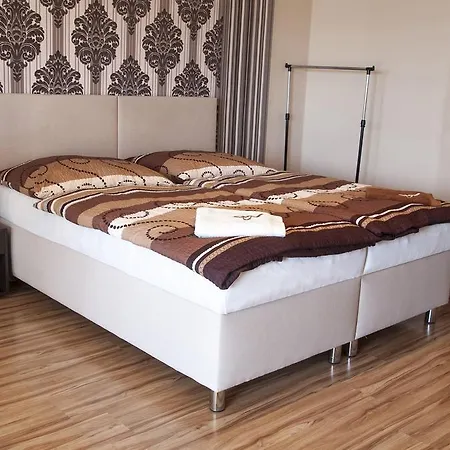 Ubytovanie Zobor * Neutra