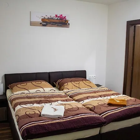 Ubytovanie Zobor Homestay *